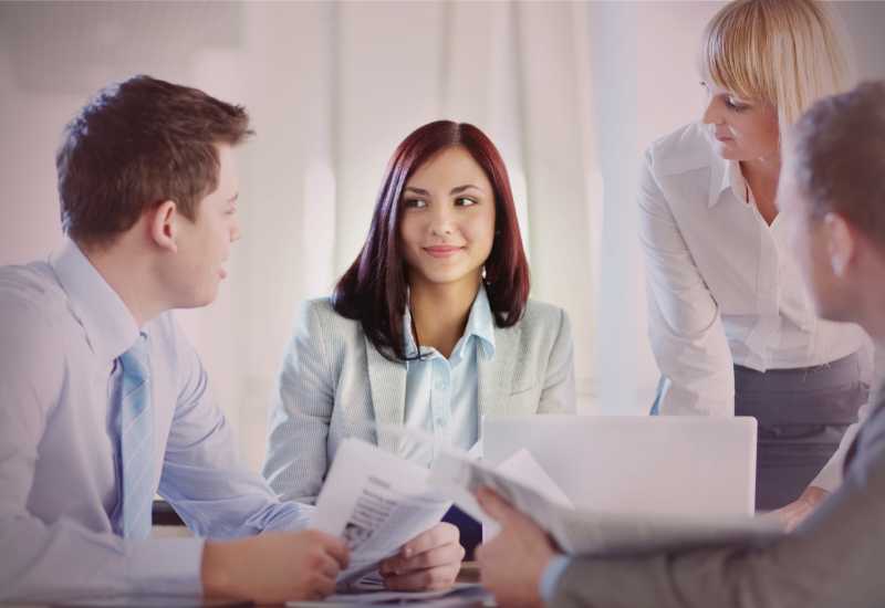 A força de uma líder aparece quando ela sabe encerrar um assunto com clareza.