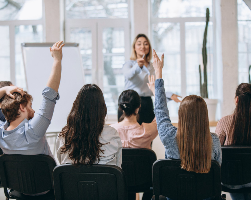 Empoderando Mulheres: Liderança no Ambiente de Trabalho e Equilíbrio com a Vida Pessoal
